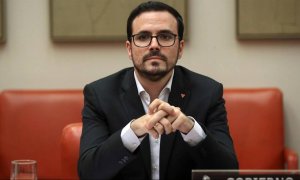 El PSOE impide la reprobación del ministro Alberto Garzón en el Parlamento de Castilla-La Mancha, pero marca distancias