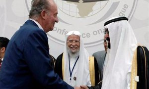 Juan Carlos I saluda al rey Abdalá de Arabia Saudí en la inauguración de la Conferencia Internacional para el Diálogo interreligioso que se celebró en Madrid del 16 al 18 de julio de 2008.