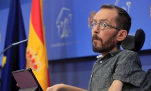 14/12/2021.- El portavoz de Unidas Podemos en el Congreso Pablo Echenique en rueda de prensa tras la Junta de Portavoces, este martes en la Cámara Baja, en Madrid. EFE/ Fernando Alvarado