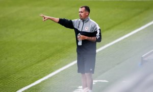 Fotografía de archivo de octubre de 2020 de Carlos Santiso durante su primera etapa como entrenador del Rayo Vallecano femenino.