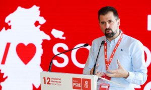 El secretario general del PSOE de Castilla y León, Luis Tudanca, en el XII Congreso Provincial del PSOE de Burgos, en el Fórum Evolución, a 19 de diciembre de 2021, en Burgos, Castilla y León.