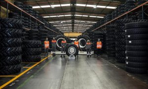 Bridgestone, con 460 trabajadores, continúa parada ante la falta de materias primas