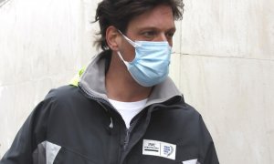 08/04/2022-Luis Medina paseando el 08 de abril en Madrid