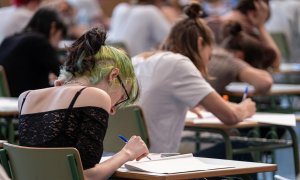 1/06/2022-La Rioja ha acogido este miércoles 1 de junio en el polideportivo de la Universidad de La Rioja (UR) el pistoletazo de salida a nivel nacional de la Evaluación de Bachillerato para el Acceso a la Universidad (EBAU)