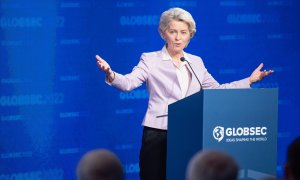 La presidenta de la Comisión Europea, Ursula von der Leyen, habla durante el Foro de Bratislava de GLOBSEC de 2022