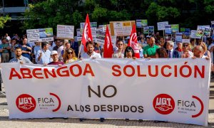 Trabajadores de los comités de las sociedades de Abengoa en la sede de Palmas Altas, concentrados para pedir que la SEPI responda a 08 de junio del 2022 en Sevilla (Andalucía, España)