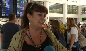 La huelga en las compañías aéreas arruina el inicio de vacaciones a miles de turistas