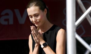 24 de agosto de 2022, Finlandia, Lahti: La primera ministra finlandesa, Sanna Marin, habla durante la conferencia de verano del Partido Socialdemócrata de Finlandia en la plaza del mercado de Lahti.