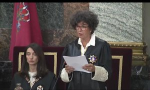 La teniente fiscal María Ángeles Sánchez Conde lee el discurso que había preparado Álvaro García, el nuevo fiscal general del Estado, en la apertura del año judicial, sobre la memoria de la Fiscalía de 2021