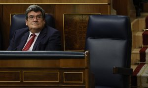 El ministro de Inclusión, Seguridad Social y Migraciones, José Luis Escrivá, durante la sesión de control del Gobierno celebrada este miércoles en el Congreso en Madrid.