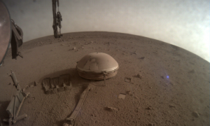 Imagen de la última fotografía tomada por InSight, el robot que se despide de Marte tras cuatro años de misión.