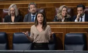 La ministra de Igualdad, Irene Montero, interviene durante una sesión plenaria, en el Congreso de los Diputados, a 21 de diciembre de 2022, en Madrid.