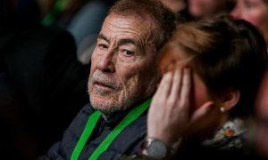 El escritor y tertuliano Fernando Sánchez Dragó, durante el acto central de la Asamblea General Ordinaria de Vox en el Palacio de Vistalegre, a 8 de marzo de 2020.