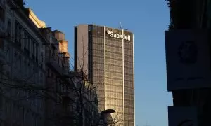 Fachada de la sede del Banco Sabadell en la Avenida Diagonal de Barcelon