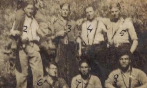 Guerrilleros asistentes al congreso fundacional en Ferradillo, en abril de 1942.