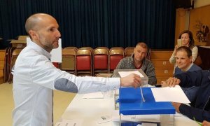 14/6/23 El alcalde de Ourense, Gonzalo Pérez Jácome, votando, en una imagen de archivo.