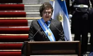 El presidente electo de Argentina, Javier Milei, habla desde el Congreso de la Nación luego de jurar como próximo jefe de Estado