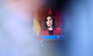 La presidenta de la Comunidad de Madrid, Isabel Díaz Ayuso, interviene durante su visita al Ayuntamiento de Ordes, a 27 de octubre de 2022, en A Coruña.