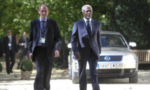Ríos y Kofi Annan en la Conferencia de Paz. h. bilbao