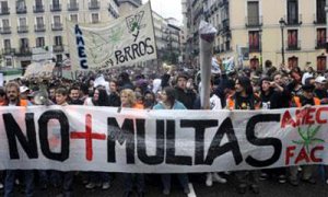 Manifestación celebrada en Madrid hace cuatro años para pedir la eliminación de multas por tenencia y consumo de marihuana en lugares públicos. EFE