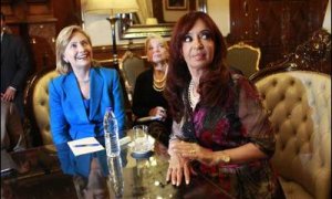 Hillary Clinton y Cristina Fernández durante su encuentro en Buenos Aires.