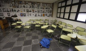 Las aulas están vacías en centros educativos como el IES Juan de la Cierva de Madrid con motivo de la huelga convocada. EFE/Javier Lizó