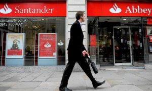 Sucursal del Banco Santander. EFE (Archivo)