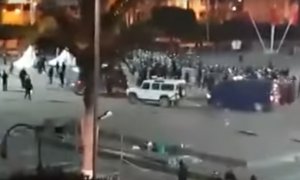 Captura de un vídeo de las cargas policiales en Aluhucemas.