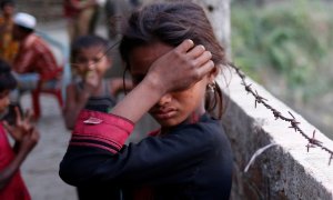 Una niña rohingya en un campo de refugiados. REUTERS/Mohammad Ponir Hossain