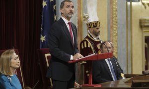 El Pleno con el rey condiciona el debate de las primeras medidas de la legislatura