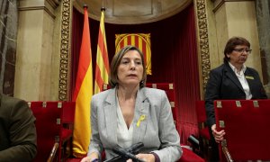 La presidenta del Parlament, Carmen Forcadell, antes del comienzo del pleno de la cámara autonómica del pasado 27 de octubre en la que se aprobó la declaración unilateral de independencia. REUTERS/Albert Gea