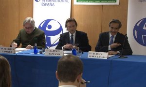 Los responsables de Transparencia Internacional en España presentan en rueda de prensa los resultados de 2017. | EP