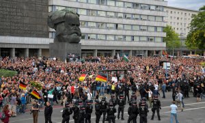 La ultraderecha alemana se manifiesta en contra de la migración después del asesinato de un hombre alemán - Reuters