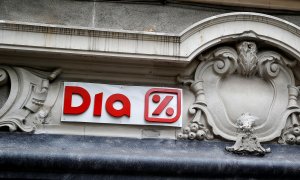 El logo de Dia en uno de sus supermercados en el centro de Madrid. REUTERS/Andrea Comas