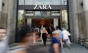 Tienda de Zara en el Passeig de Gracia, de Barcelona. REUTERS/Albert Gea