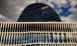 Sede del banco BBVA en la zona norte de Madrid, en el edificio conocido como 'La Vela'. REUTERS/Juan Medina