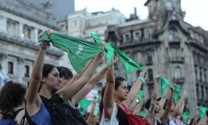 Concentración por el aniversario del primer "pañuelazo" a favor de la legalización del aborto, en Buenos Aires (Argentina). EFE/Marina Guillén
