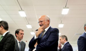 El presidente de Mercadona, Juan Roig (centro), junto a su equipo directivo tras presentar los resultados económicos de la compañía correspondientes al ejercicio de 2018 y las previsiones de 2019. EFE/Manuel Bruque