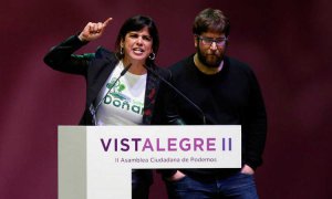 Teresa Rodríguez y Miguel Urbán, referentes de la corriente anticapitalista en Podemos. EFE