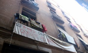 Pis del Raval de Barcelona, amenaçat per un desnonament. MIQUEL CODOLAR.