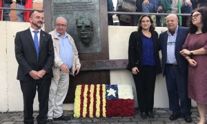 El conseller Alfred Bosch i l'alcaldessa Ada Colau en l'homenatge a Allende que s'ha fet a Barcelona. @exteriorscat