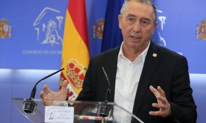 El diputado de Compromís Joan Baldoví, durante una rueda de prensa en el Congreso de los Diputados. EFE/Fernando Alvarado