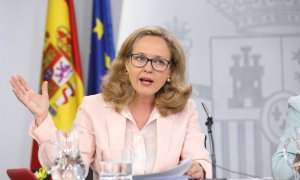 La ministra de Economía en funciones, Nadia Calviño, durante la rueda de prensa posterior al Consejo de Ministros en La Moncloa. E.P./Marta Fernández