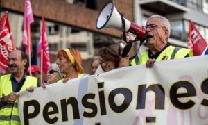 14-12-2018 - Pensionistas durante una movilización por las pensiones. EFE (Biel Aliño)