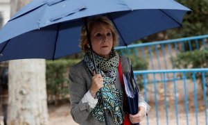 La expresidenta madrileña y exdirigente del PP de Madrid Esperanza Aguirre a su llegada este viernes a la Audiencia Nacional, para declarar en calidad de investigada ante el juez del caso Púnica, Manuel García Castellón, por la presunta financiación ilega