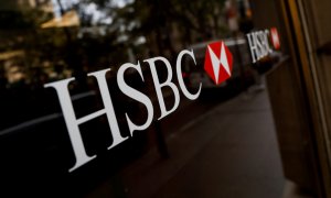 El logo de HSBC en una sucursal del banco en el distrito financiero de Nueva York. REUTERS/Brendan McDermid