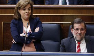 La vicepresidenta Soraya Sáenz de Santamaría junto al presidente del Gobierno Mariano Rajoy. EFE