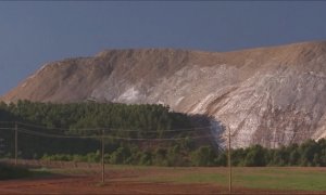 Muntanya de tones de residus salins a l'explotació d'Iberpotash de la planta de Súria. CCMA