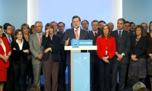 Rueda de prensa de la plana mayor del PP junto a Mariano Rajoy en Génova cuando se destapó el caso Gürtel en 2009.