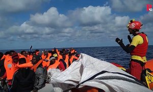 Asistimos al rescate de otras 78 personas que estaban a la deriva  en la zona SAR de Libia en el segundo día de misión
